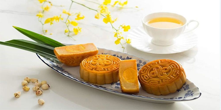 Picture 1 of Why is expired moon cake still not moldy?