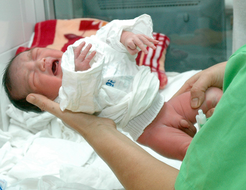Picture 2 of Why is the first-born boy and the girl on the full moon difficult to raise?