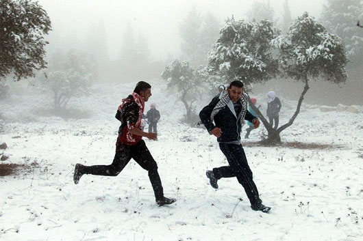 Picture 4 of Why is unusual snowfall in Vietnam, Egypt and the Middle East?