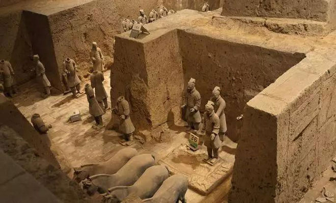 Picture 2 of Why not break the wall between terracotta warriors in Mausoleum of Qin Shihuang?