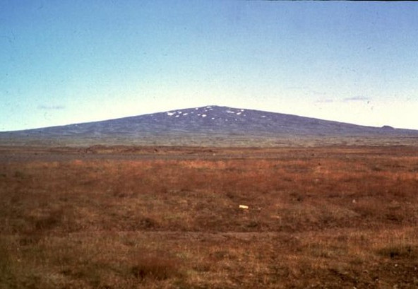 Picture 4 of Why not throw all the garbage into the volcano for ... convenience?
