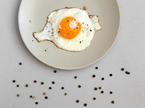 Picture 1 of Why should you eat eggs with pepper