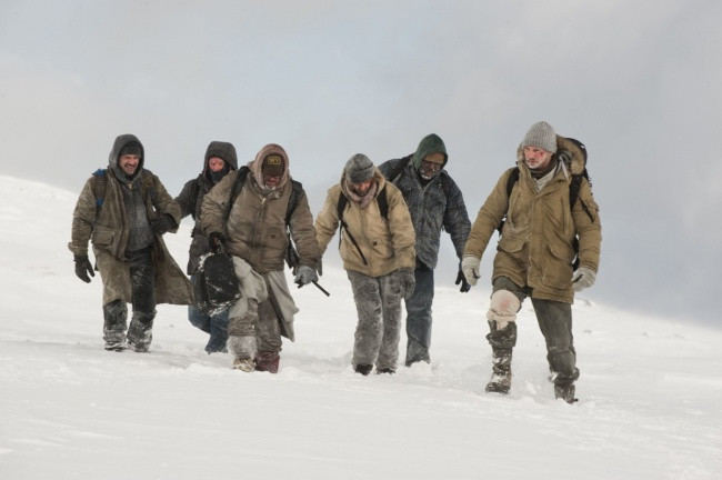Picture 11 of Wrong survival tips on movies, never follow