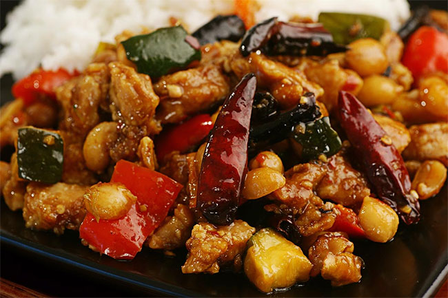 Picture 1 of You may not know: Spicy food will help your body cool when it is hot!