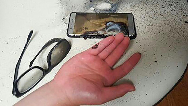 Picture 3 of Your phone battery explodes, what do you need to do to protect yourself?