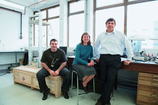 Picture 2 of Аndrei Geim - From graphene, temporarily not making money (P2)