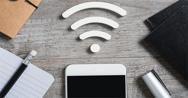 How does the phone measure the strength of Wifi?