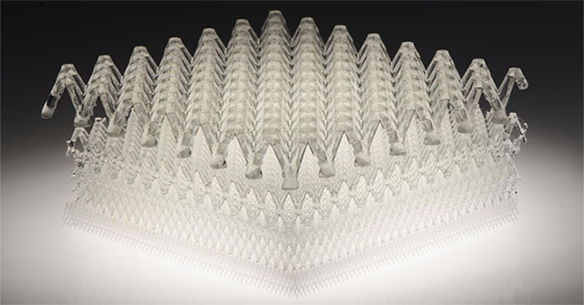 New helmet lining material: Lighter, better absorbing, cooler