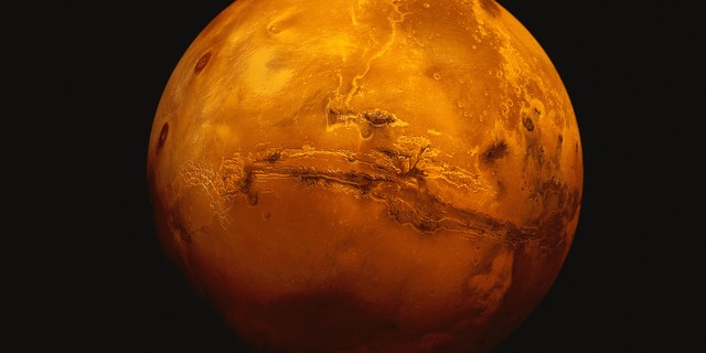 10 mysteries in the solar system that scientists still cannot explain (2)