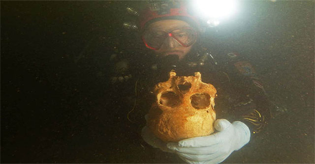 10,000-year-old remains in an underwater cave