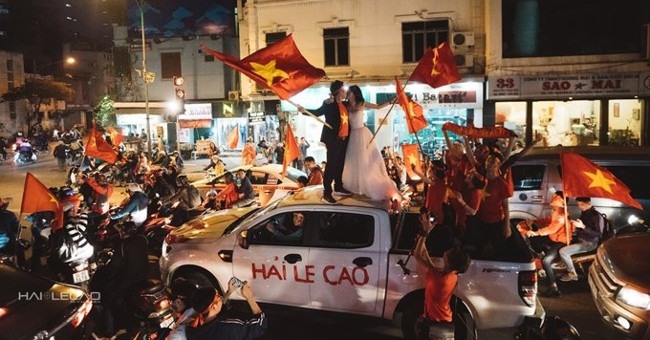 1,001 Vietnamese cheering style U23