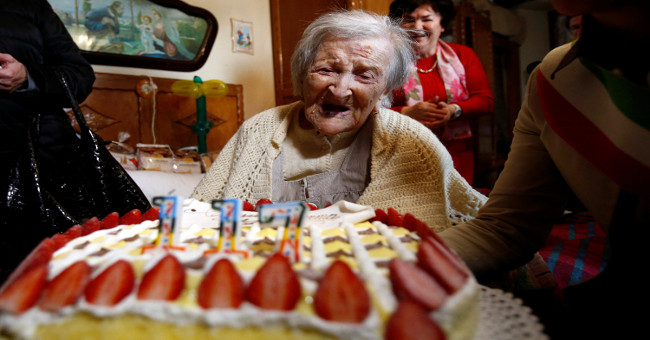 117-year-old grandmother lived by eating raw eggs