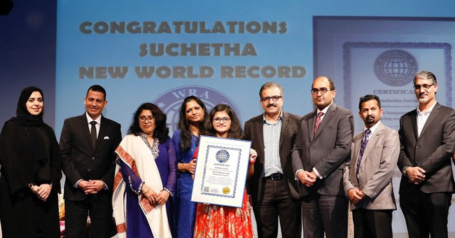 12-year-old girl set a Guinness record to sing 102 languages ​​over 6 hours, including Vietnamese