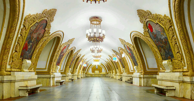 13 splendid train stations like the palace in Russia