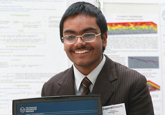 16-year-old student conquered the century problem