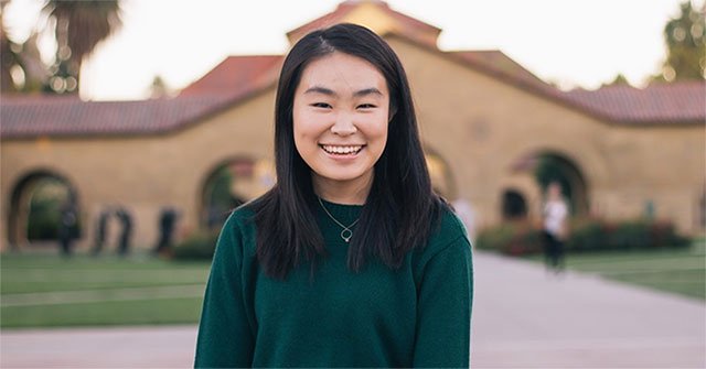 19-year-old female student uses artificial intelligence to clean up garbage in the vast universe