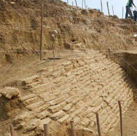 2,000-year-old tomb in Mexico