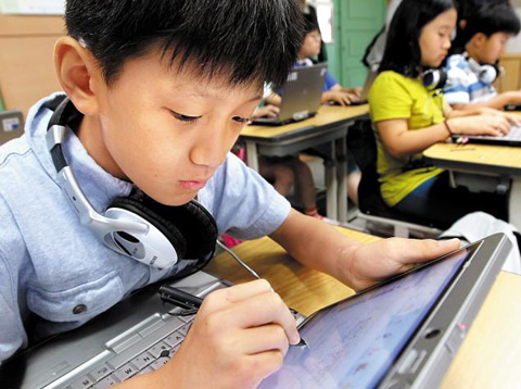 2015: students go to school without books