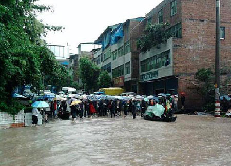 27 people died from heavy rains in China