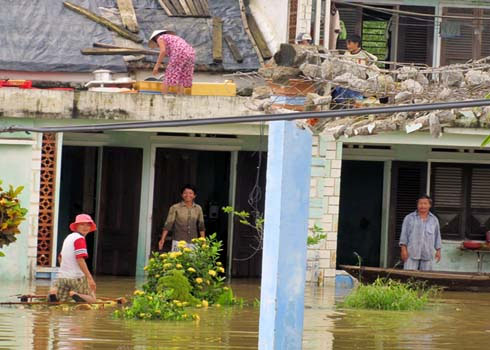 27 people died in the central flood