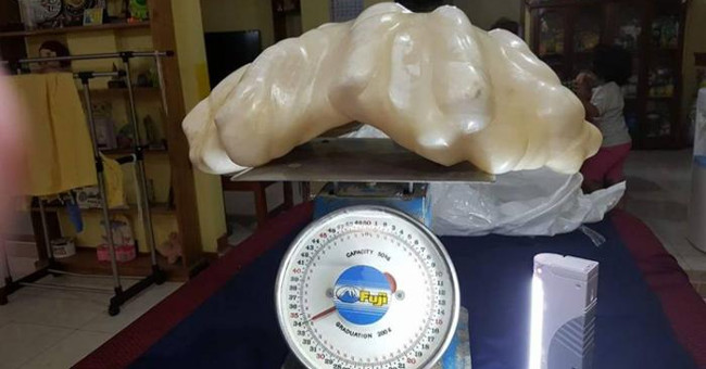 34kg pearl blocks in Filipino fisherman's house