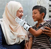 3D imprinted hands cost only 600,000 VND