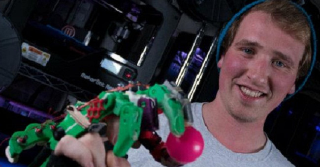 3D printed fake hands cost 15 USD