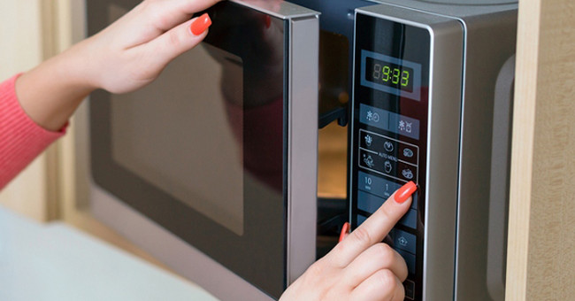 4 false rumors about microwave ovens