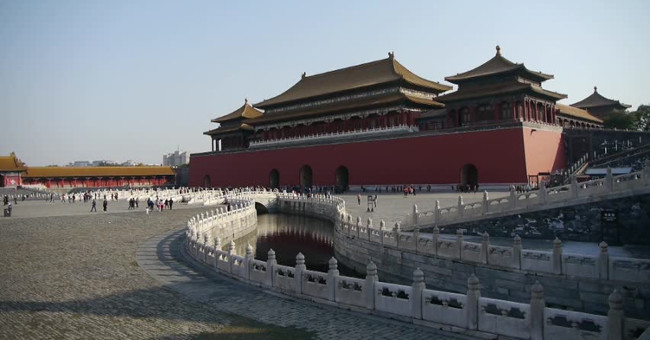 4 periods of heavenly action in the Forbidden City