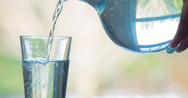 4 types of water should not be taken immediately after waking up