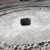 4,000 year old tombs in Xinjiang