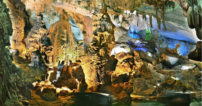 5 most beautiful caves in Vietnam