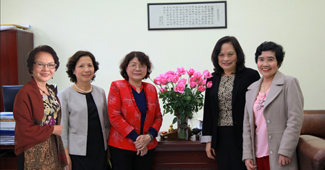 5 U70 female scientists receive Kovalevskaia award