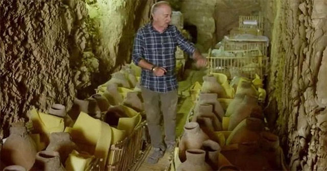 56 jars in the tomb of the prime minister of Egypt contain great secrets