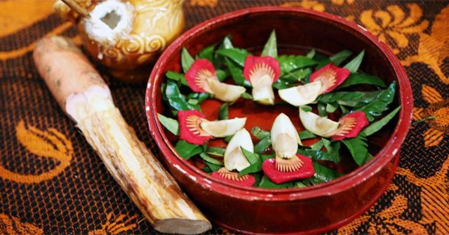 7 common eating habits that cause 7 killer types of cancer