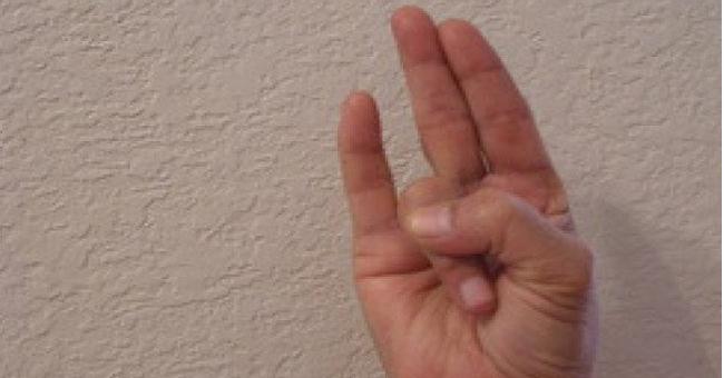 7 Yoga movements for hands