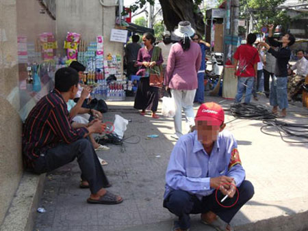 70,000 Vietnamese people can die from cigarette smoke