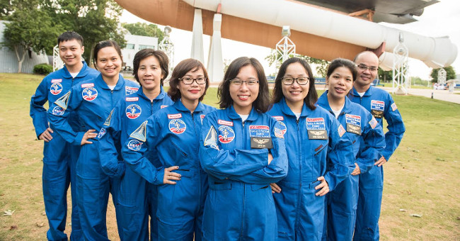 8 Vietnamese teachers are trained to simulate astronauts