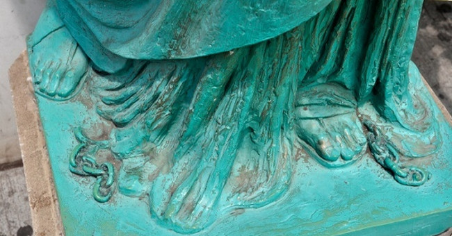 90% of the world's population do not know the mysteries in these famous works