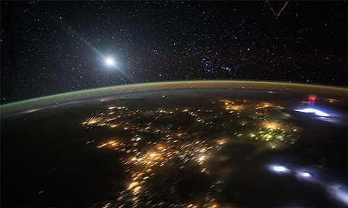 A clear picture of red heterosexual lightning was taken from the International Space Station