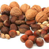 A handful of nuts every day reduces the risk of premature death