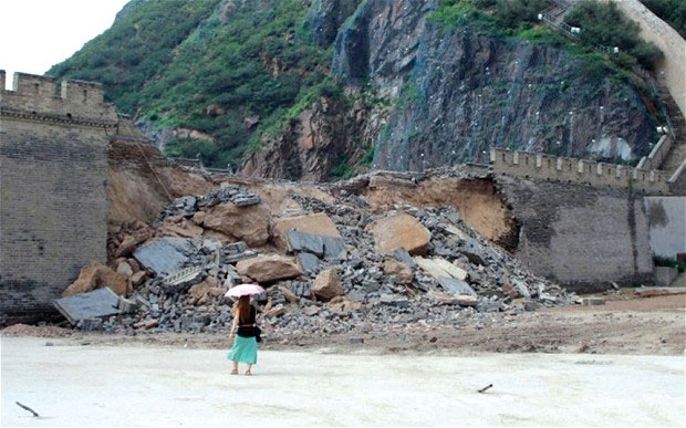 A segment of the Great Wall of the Great Wall collapsed