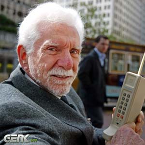 Admire the famous elders in the technology village