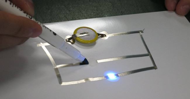 AgIC Silver Ink: Pen with silver ink to draw circuits instead of wires