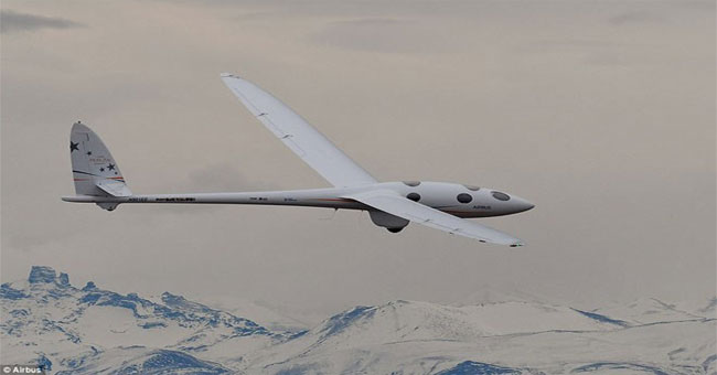 Aircraft not flying by mountain waves broke the world record