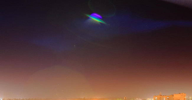 Amazingly colorful UFO sightings in France
