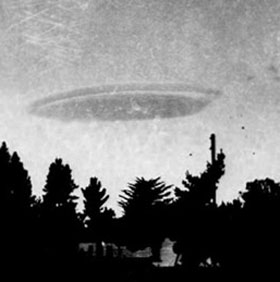 America announced a series of secret photos about UFOs
