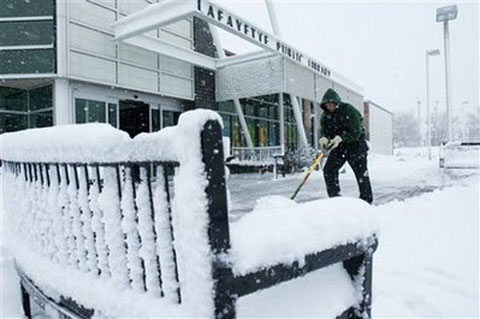 America sinks in the early snowstorm