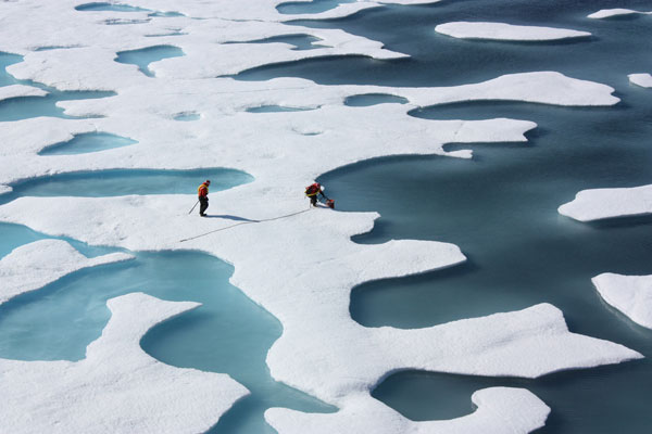 America takes advantage of Arctic ice to track submarines