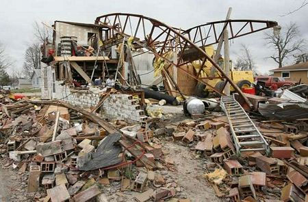 America: Tornadoes devastate half the town